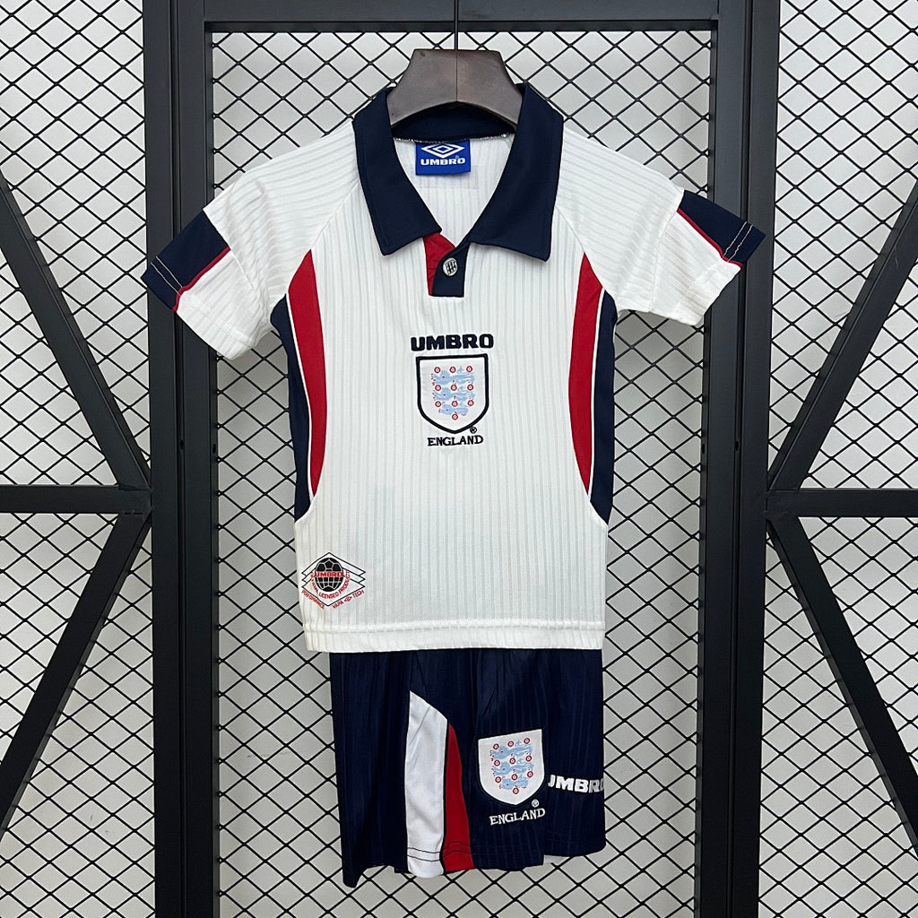 Conjunto Niños Inglaterra Local Gris Claro y Negra 1998 - frente