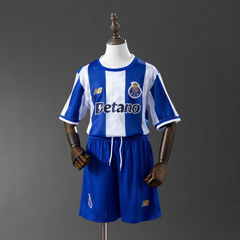 Conjunto Niños FC Porto Local 2025/26 - frente