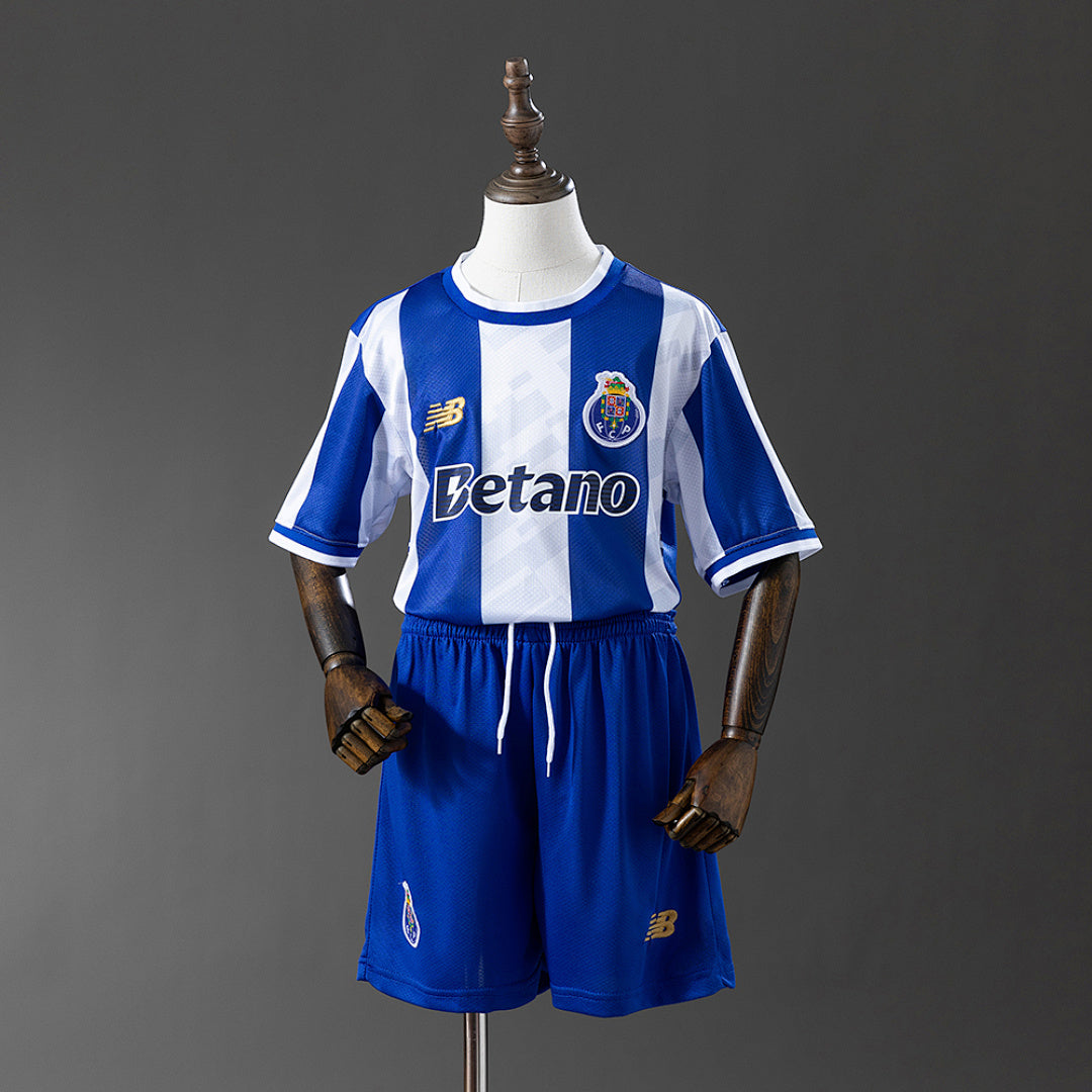 Conjunto Niños FC Porto Local 2025/26 - frente