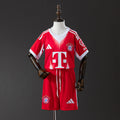 Conjunto Niños Bayern Múnich Local 2025/26 - frente