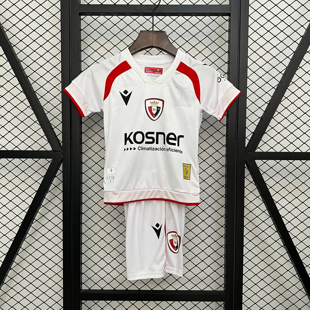 Conjunto Niños CA Osasuna Tercera 2025/26 - frente