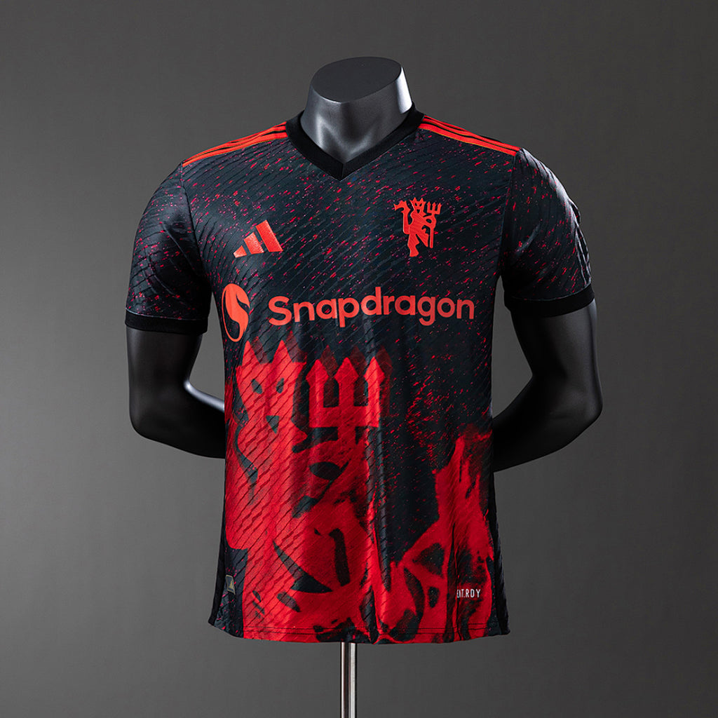 Camiseta Manchester United Negra Edición Especial 2025/26 Versión Jugador - frente
