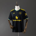 Camiseta Manchester United Visita Negra y Café 2025/26 - frente