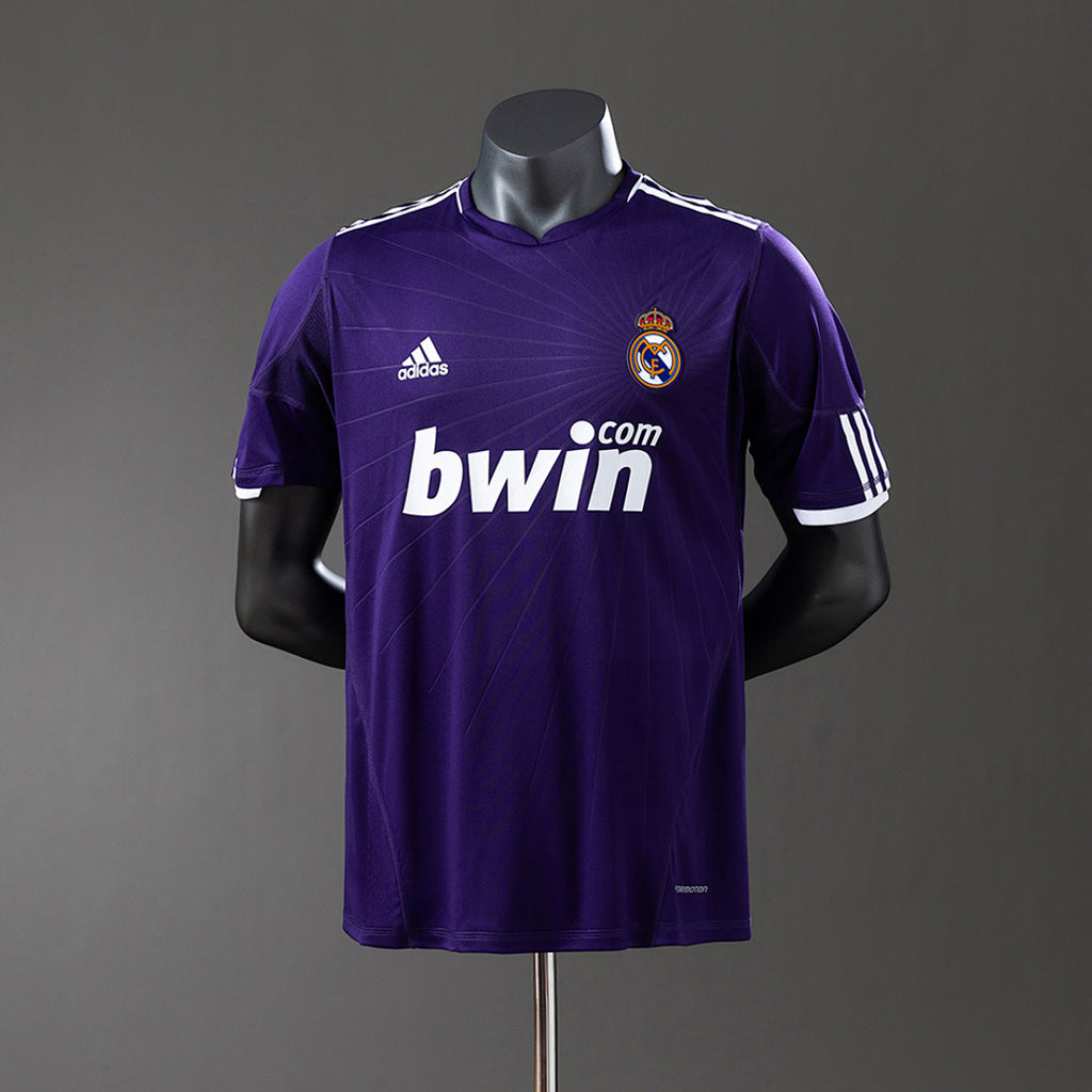 Camiseta Retro Real Madrid Tercera 10/11 Versión Jugador - frente