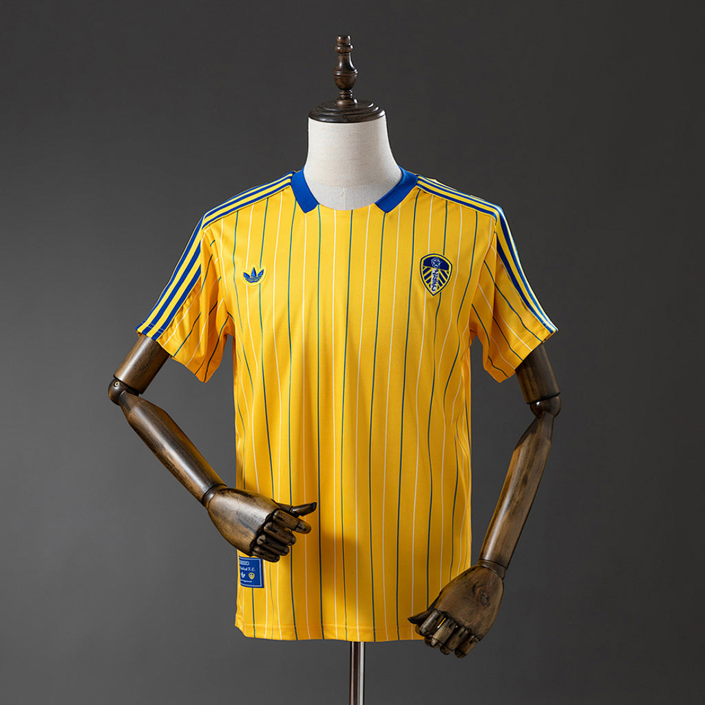 Camiseta Retro Leeds United Edición Especial 25/26 - frente