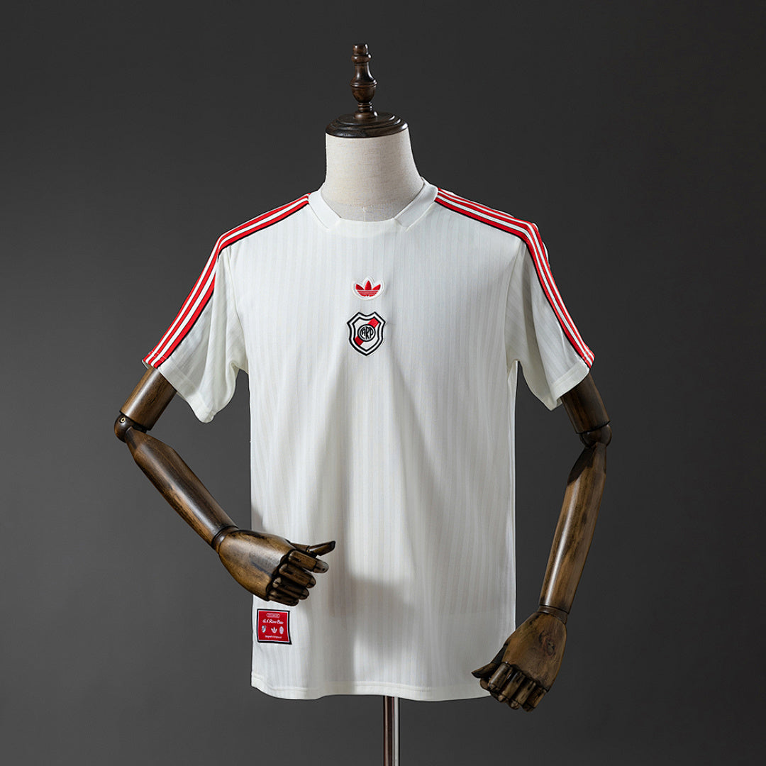 Camiseta Retro River Plate Edición Especial 25/26 - frente