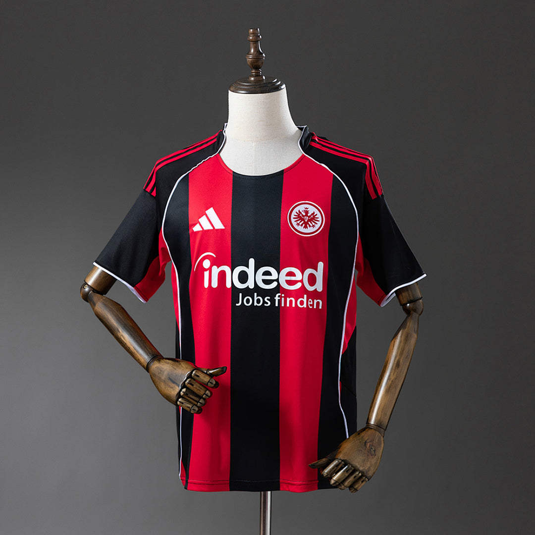 Camiseta Eintracht Frankfurt Local Negra y Gris 2025/26 - frente