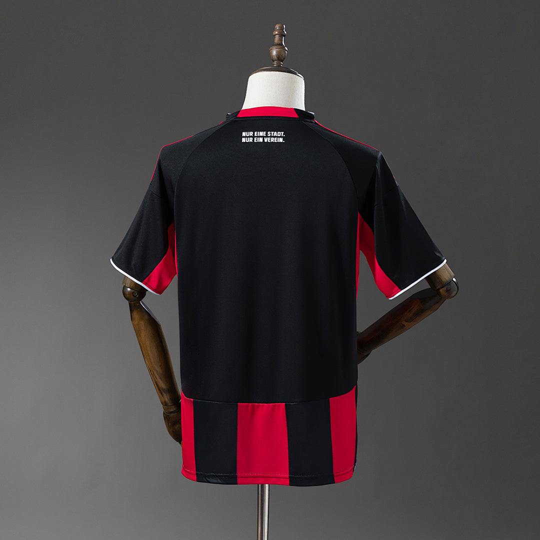 Camiseta Eintracht Frankfurt Local Roja y Negra 2025/26 - espalda