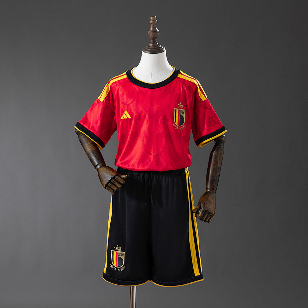Conjunto Niños Bélgica Local 2026 - frente