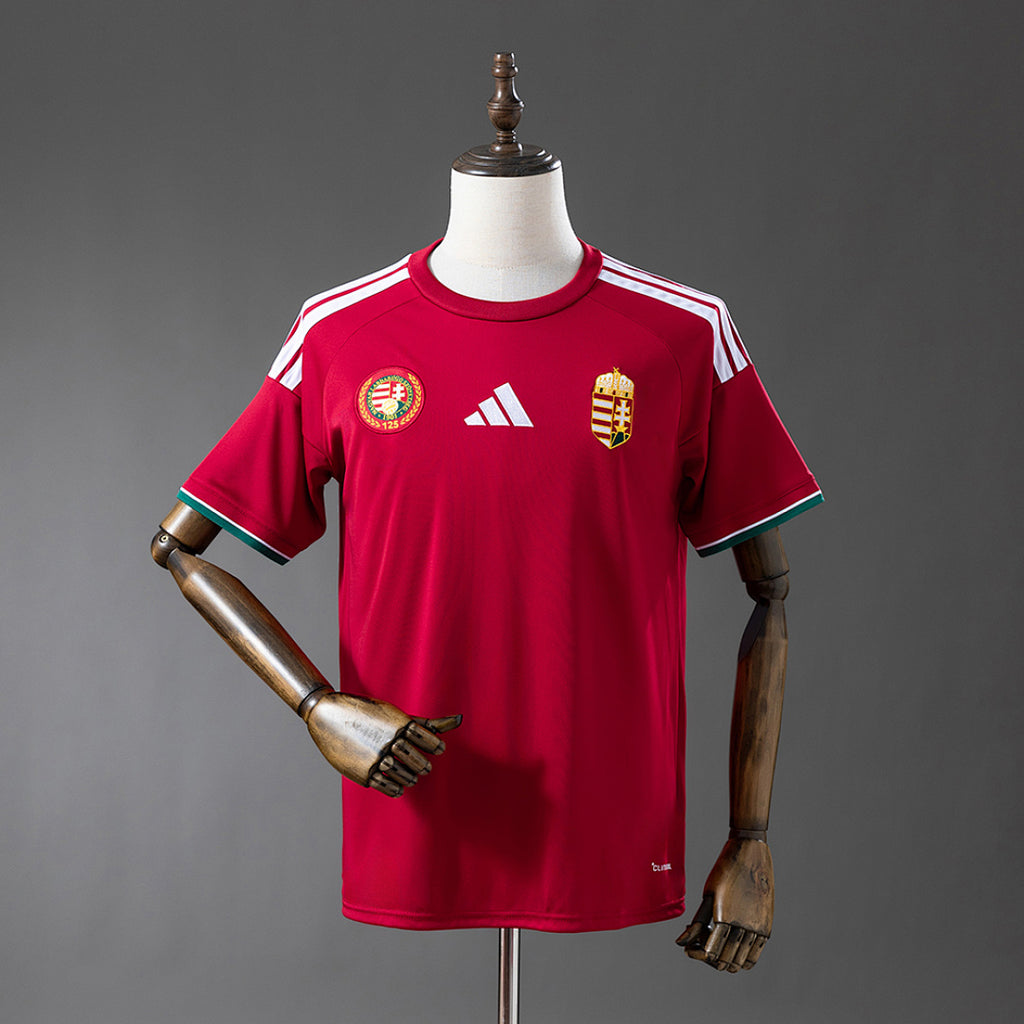Camiseta Hungría Local Roja y Burdeos 2026 - frente