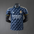 Camiseta Retro Real Madrid Visita 23/24 Versión Jugador - frente