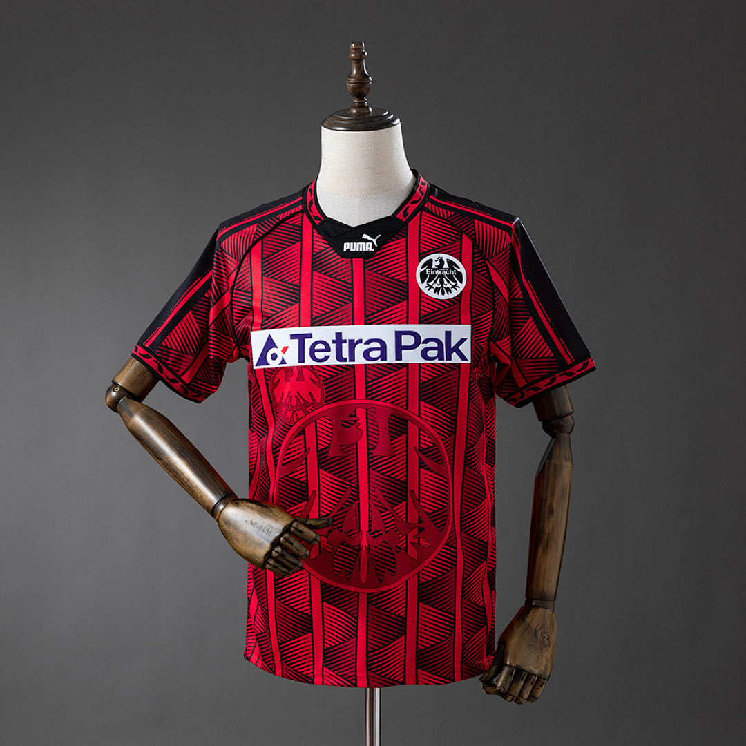 Camiseta Retro Eintracht Frankfurt Local 95/96 - frente