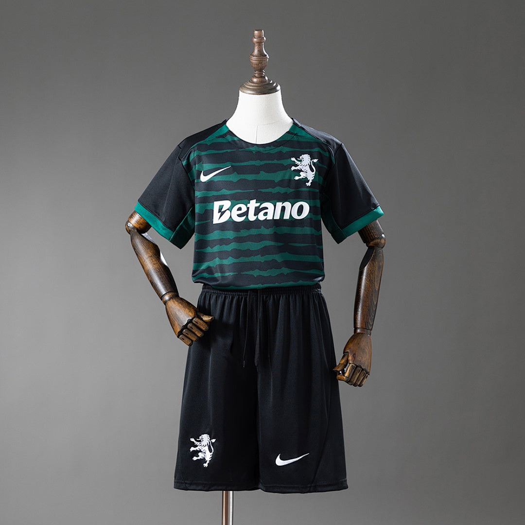 Conjunto Niños Sporting CP Edición Especial 2025/26 - frente
