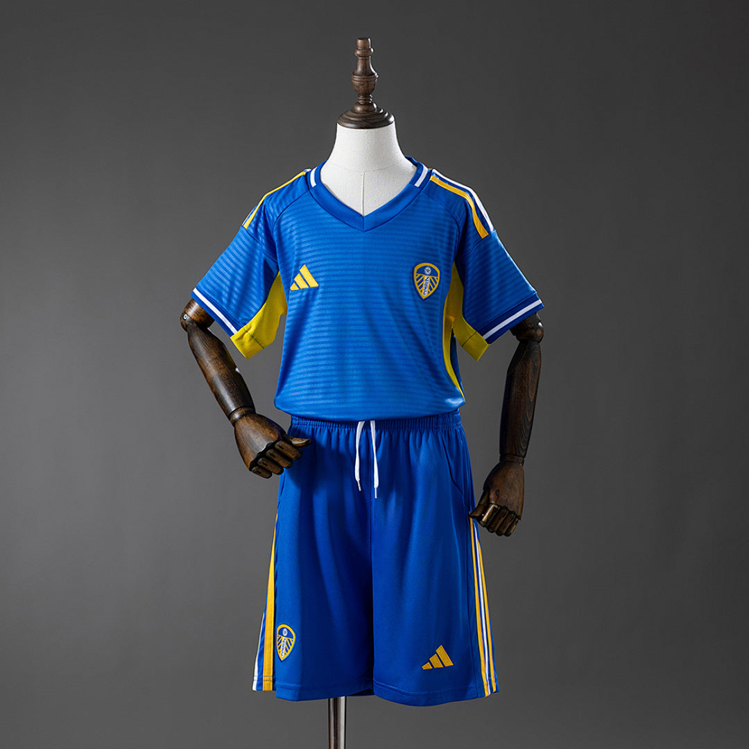 Conjunto Niños Leeds United Visita 2025/26 - frente
