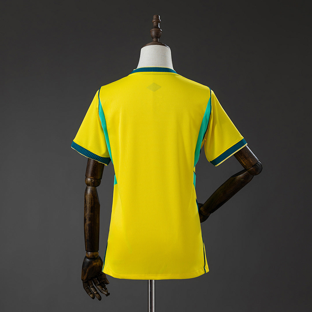 Camiseta Brasil Local Amarilla y Negra 2026 Mujer - espalda