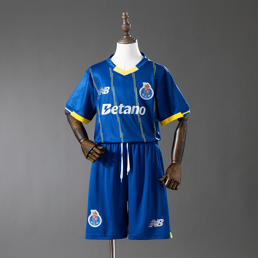 Conjunto Niños FC Porto Cuarta 2025/26 - frente