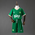 Conjunto Niños Irlanda Local Gris y Negra 2026 - frente