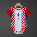 Conjunto Niños Croacia Local 2026/27 - frente