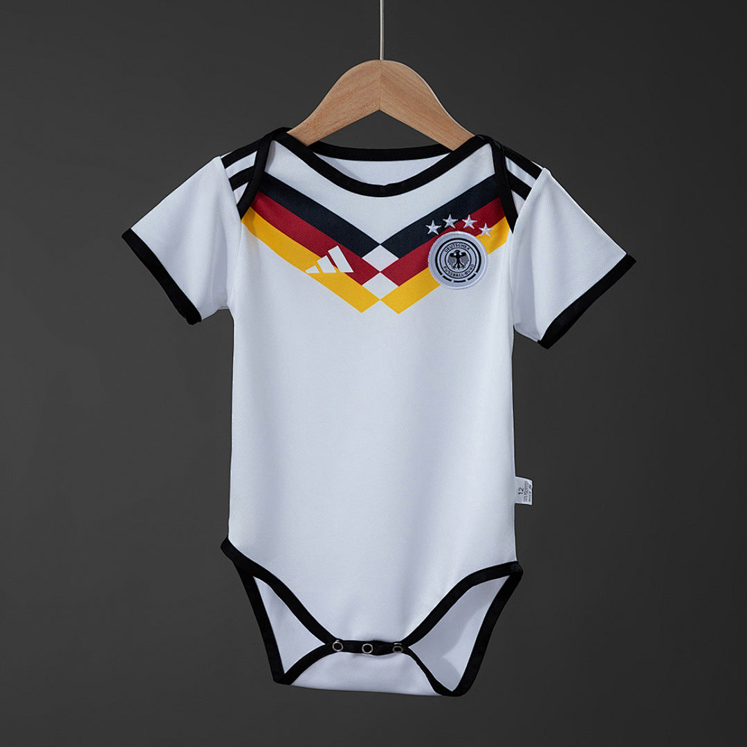 Conjunto Niños Alemania Local 2026/27 - frente