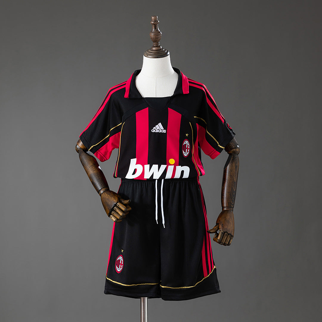Conjunto Niños AC Milan Local Gris y Negra 06/07 - frente