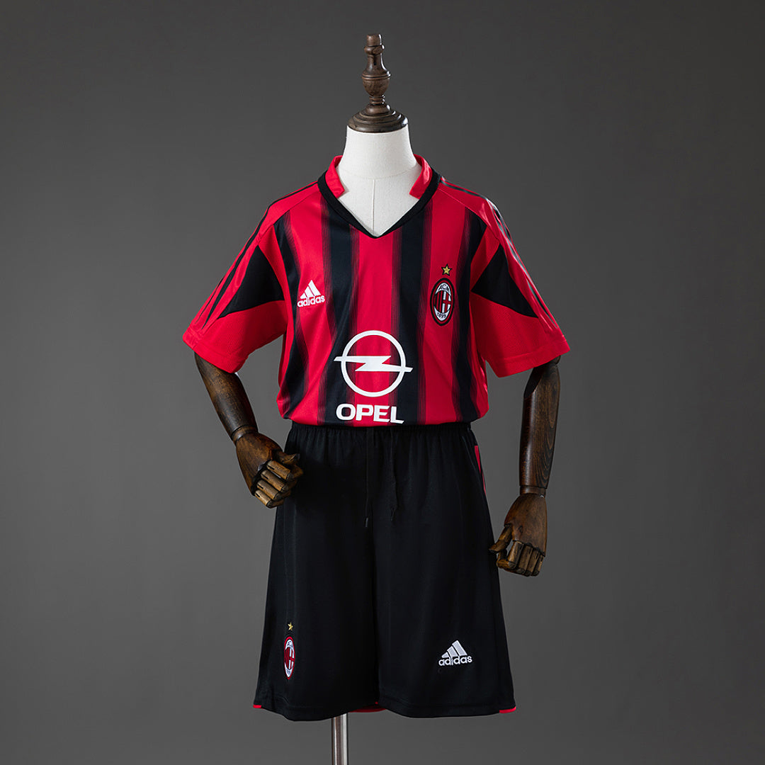Conjunto Niños AC Milan Local 04/05 - frente