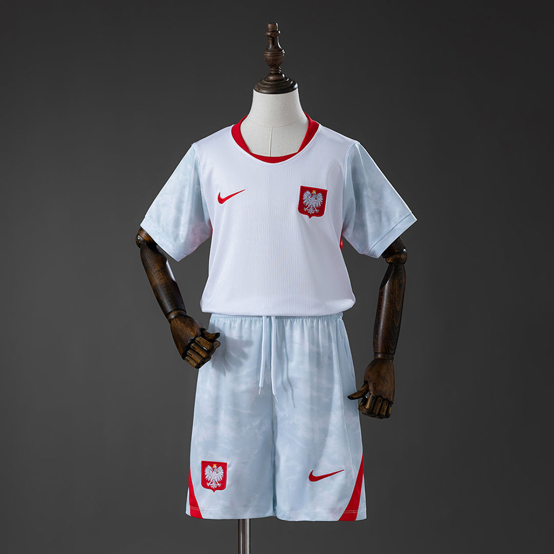 Conjunto Niños Polonia Local 2026 - frente