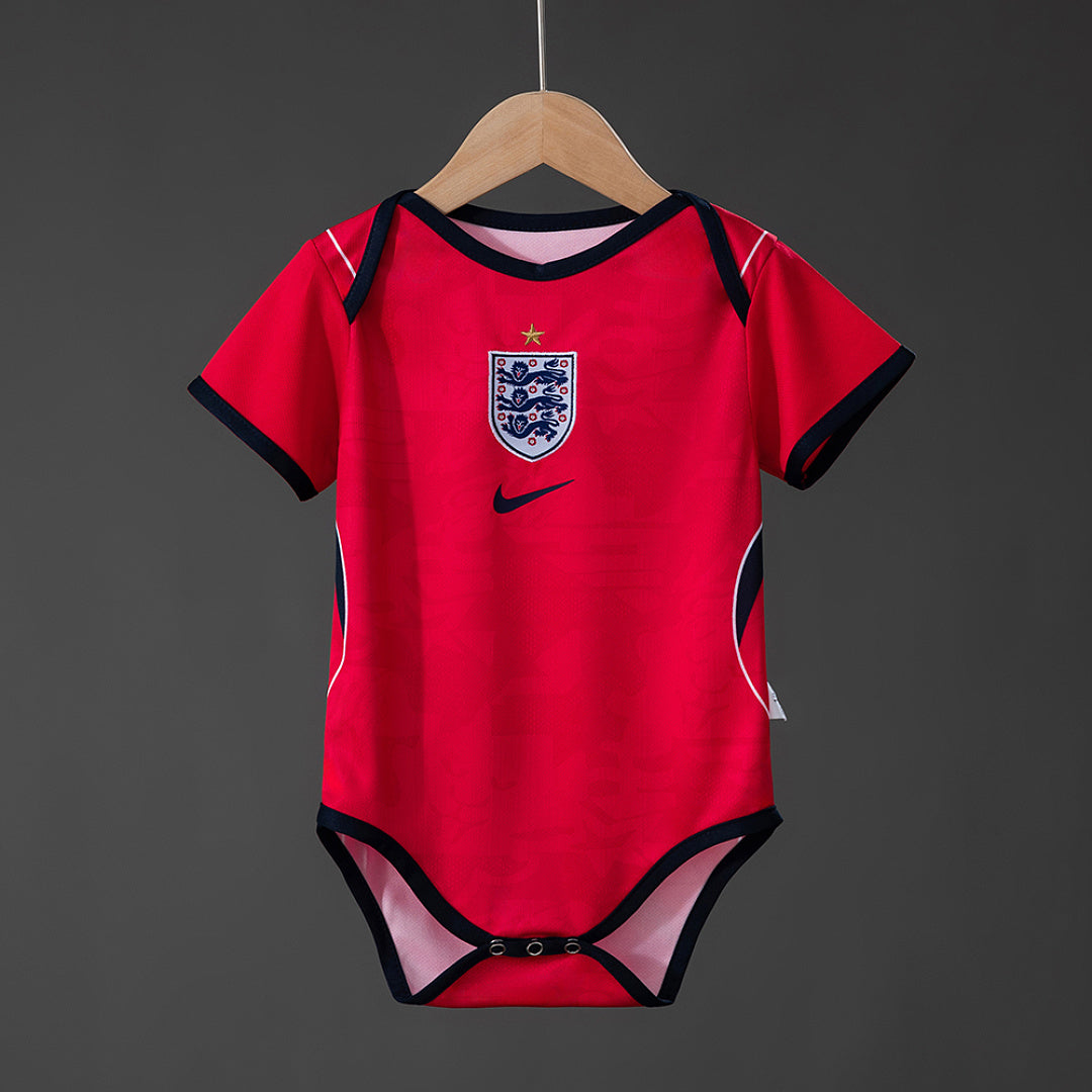 Conjunto Niños Inglaterra Visita Roja y Burdeos 2026 - frente