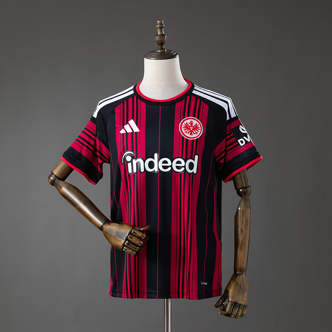 Camiseta Eintracht Frankfurt Local 2026/27 - frente