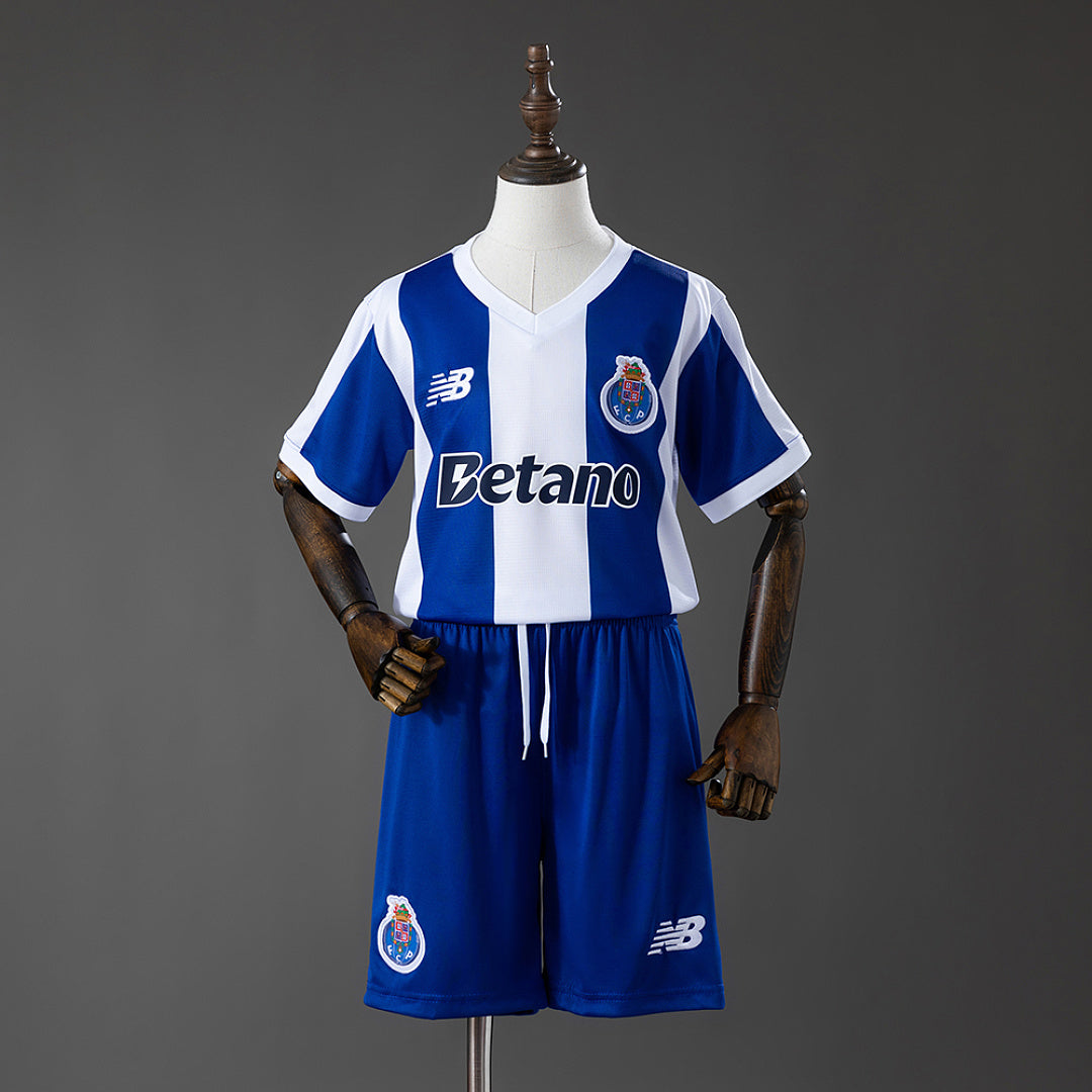 Conjunto Niños FC Porto Local 2026/27 - frente