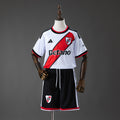 Conjunto Niños River Plate Local 2026/27 - frente