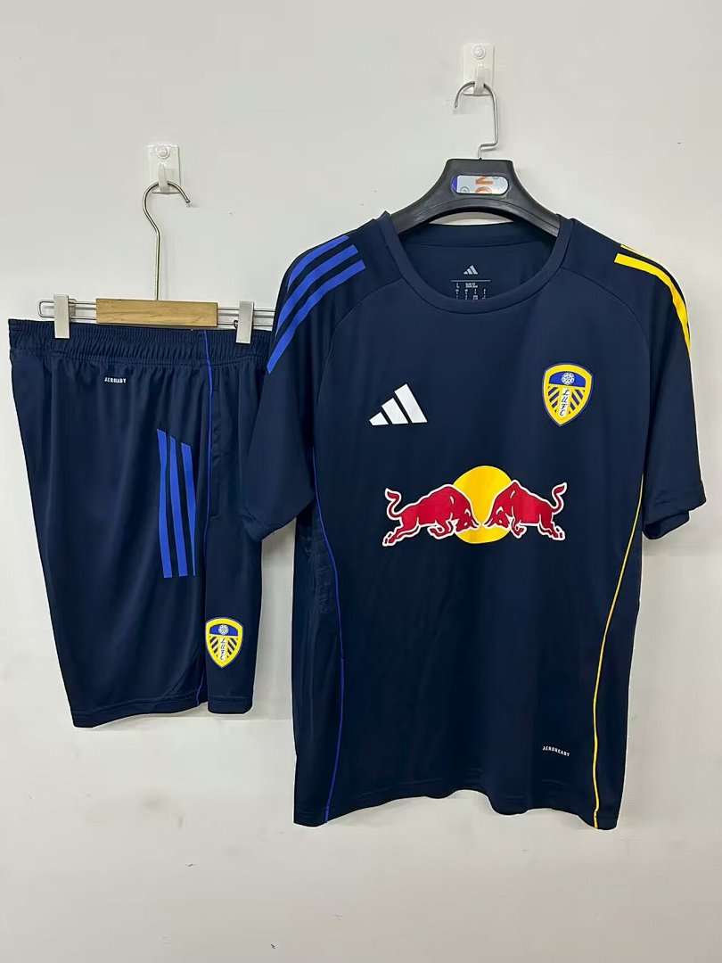 Camiseta de Entrenamiento Leeds United Azul Rey 2025/26 - frente
