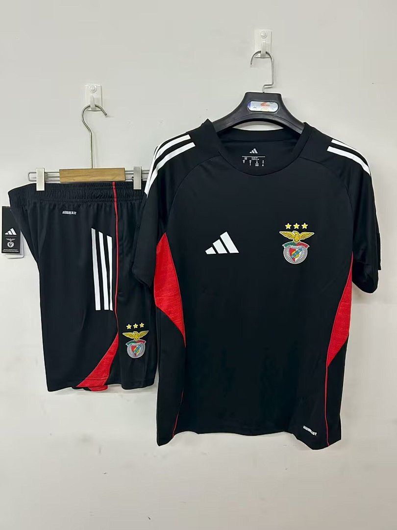 Camiseta de Entrenamiento SL Benfica Negra 2025/26 - frente