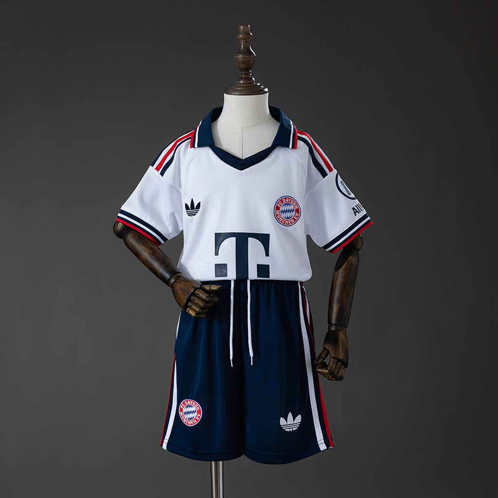Conjunto Niños Bayern Múnich Visita 2026/27 - frente